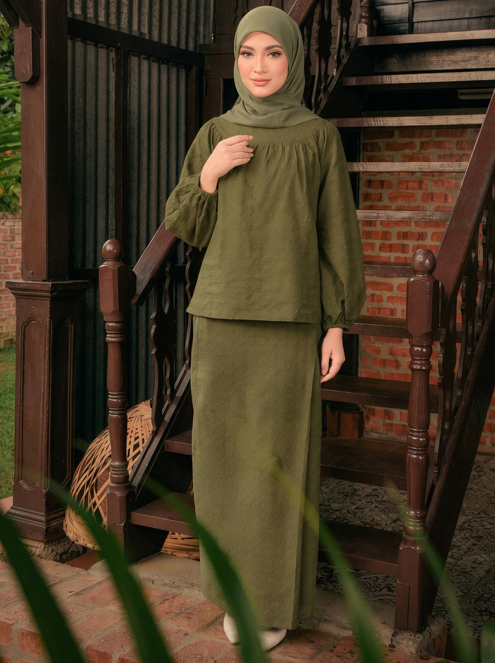 Kurung Cahaya Mom in Dark Olive
