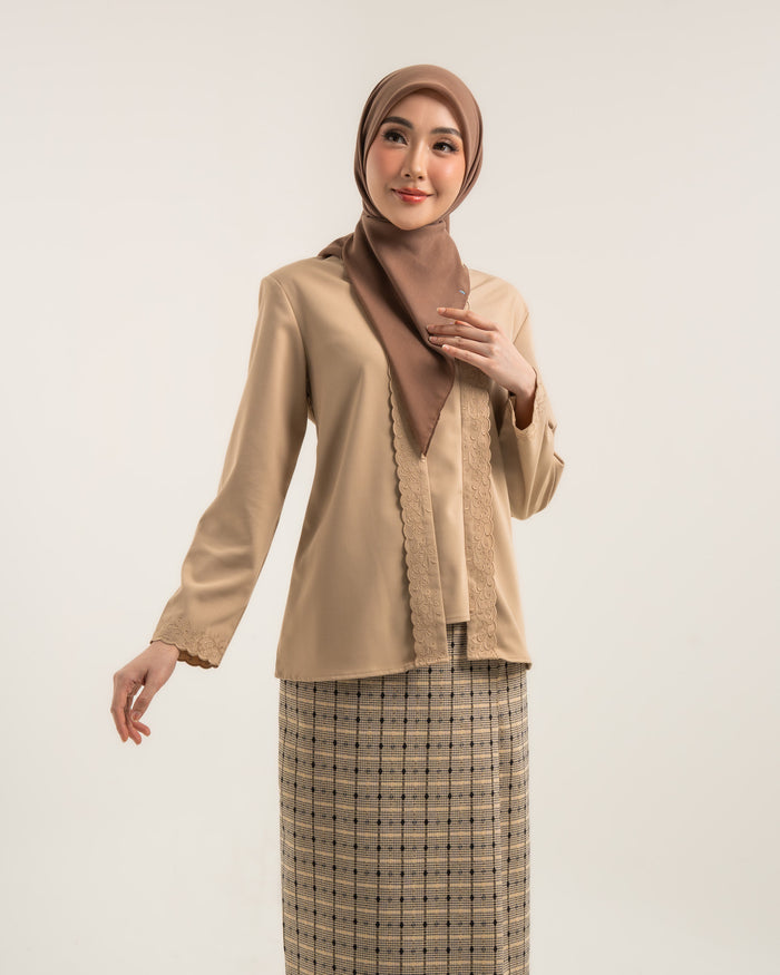 KEBAYA ADAMAYA MOM