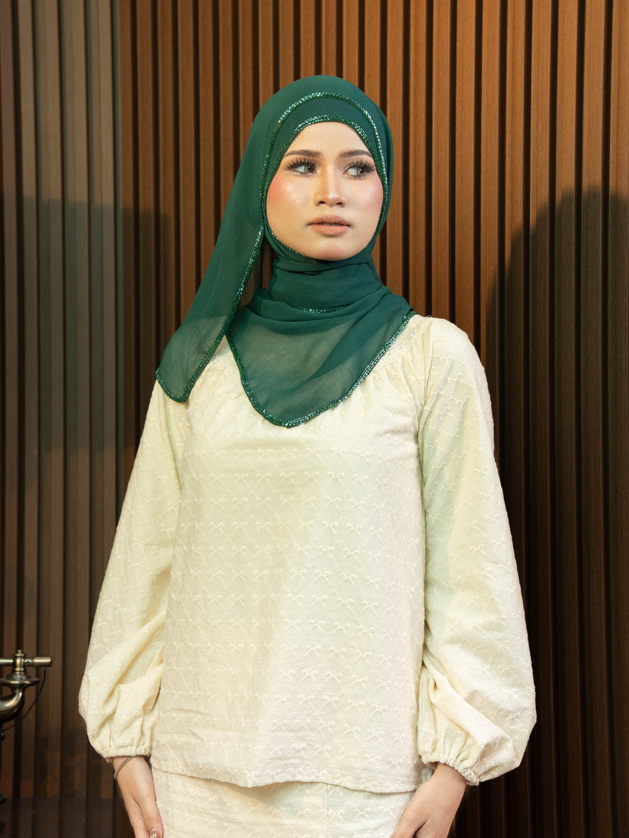 Shawl Beaded Aurielle in Teal Green