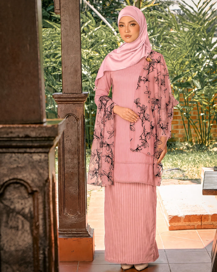 Kurung Kirrana in Dusty Pink