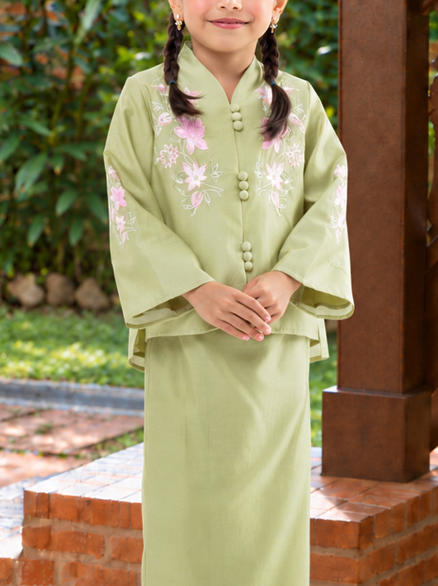 Kebaya Lily Kids in Matcha