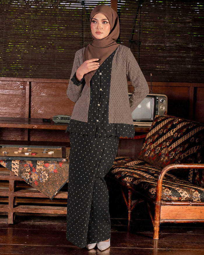 Kebaya Nara in Black