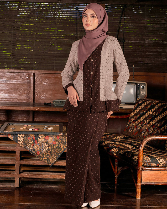 Kebaya Nara in Brown