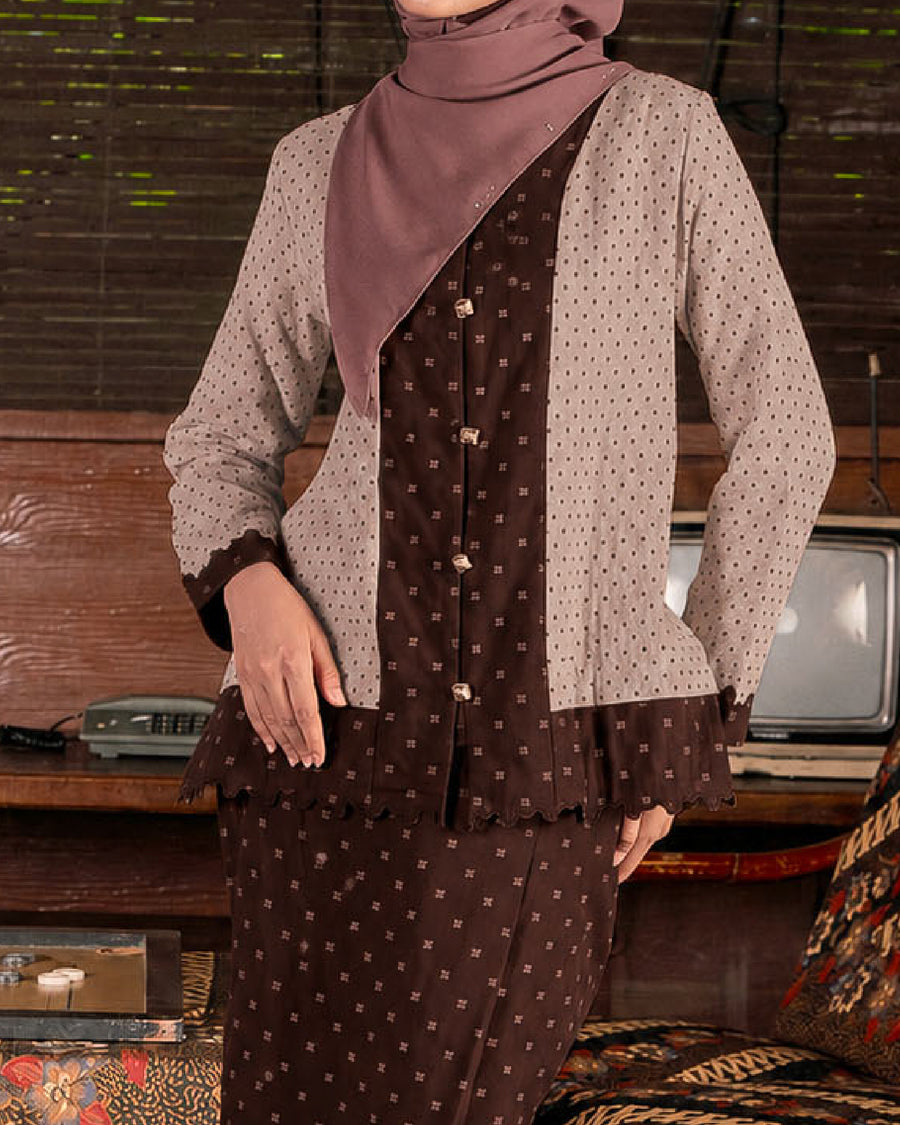 Kebaya Nara in Brown