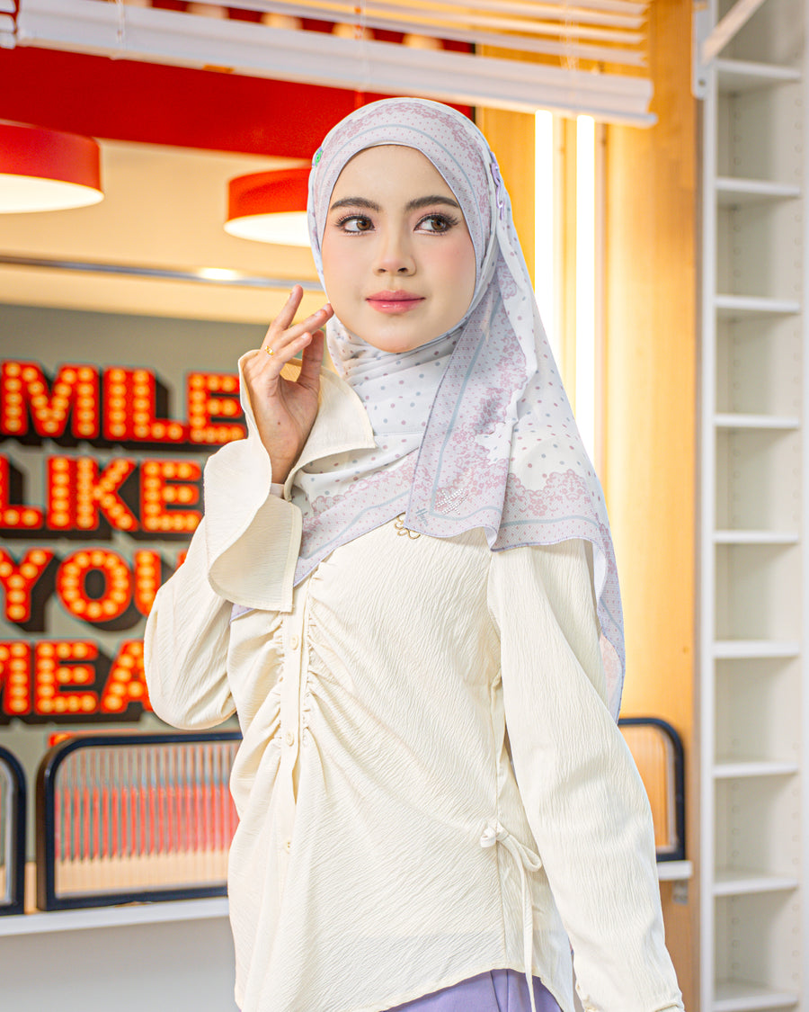 Shawl Polka in Baby Pink