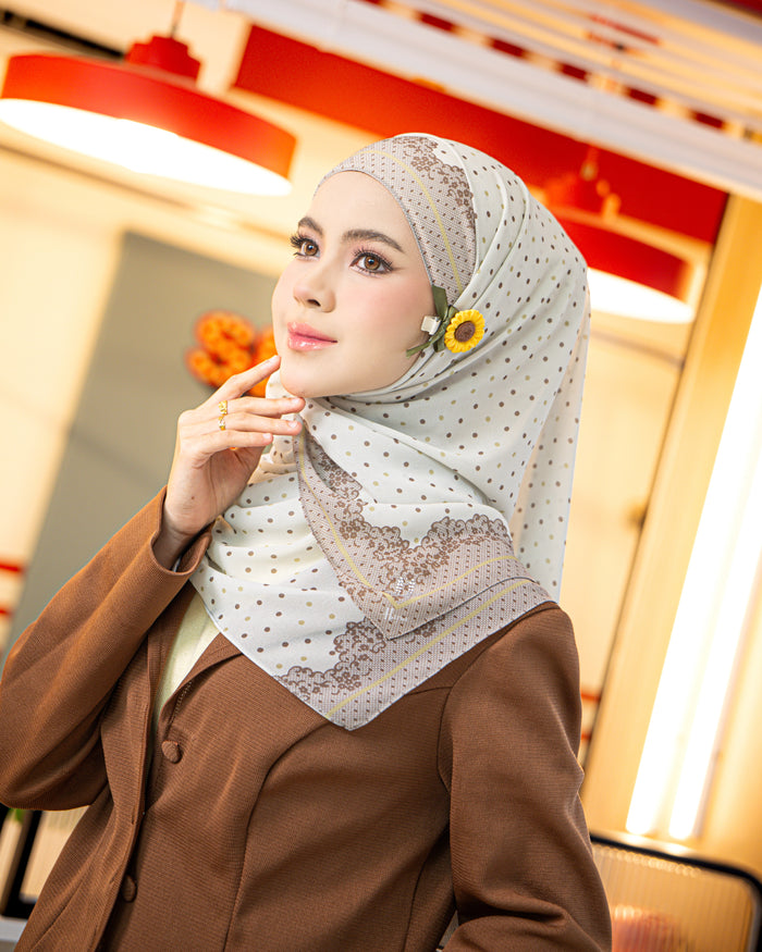Shawl Polka in Champagne
