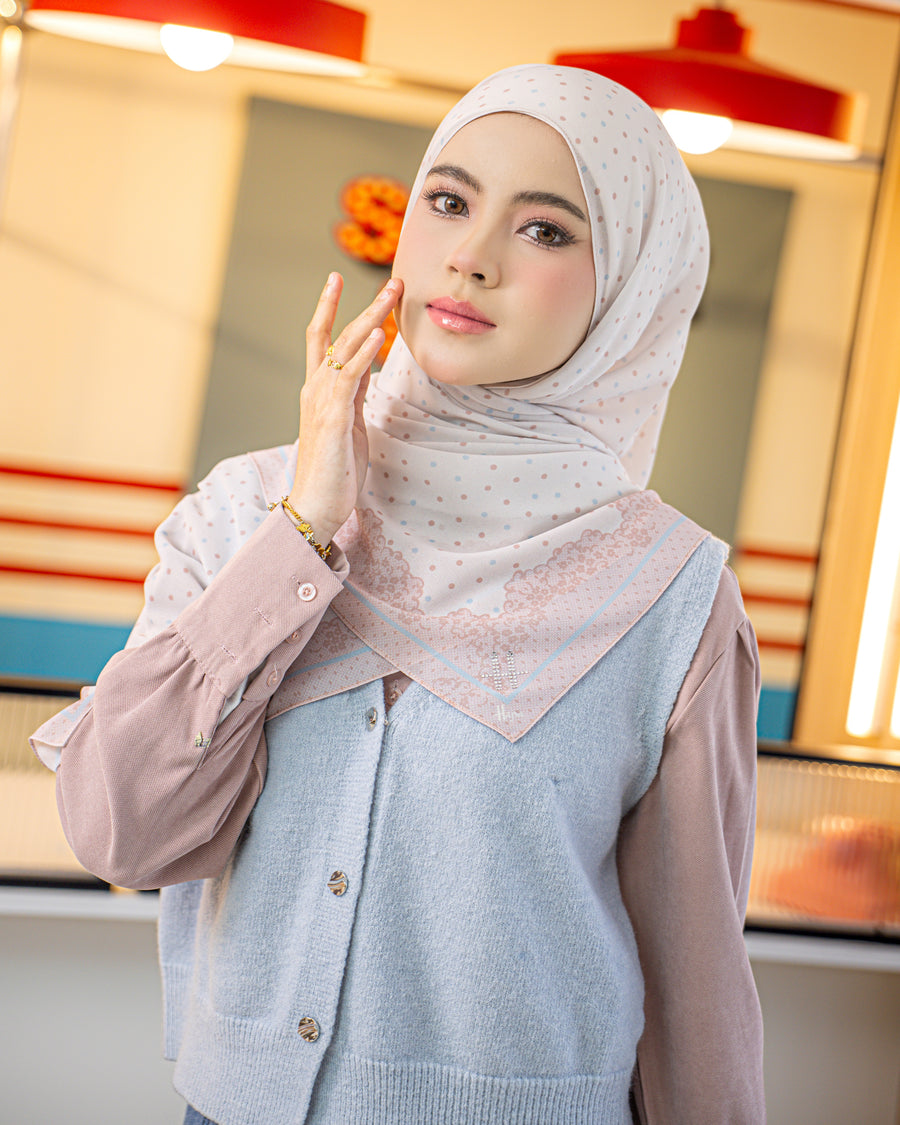 Shawl Polka in Light Orange