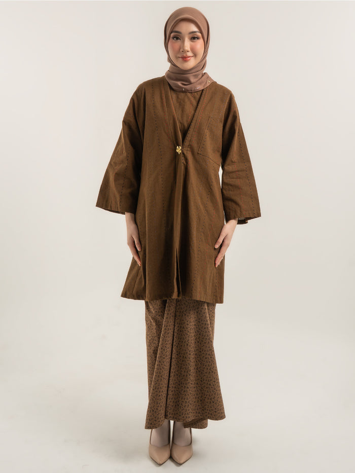 Kebarung Widuri in Brown