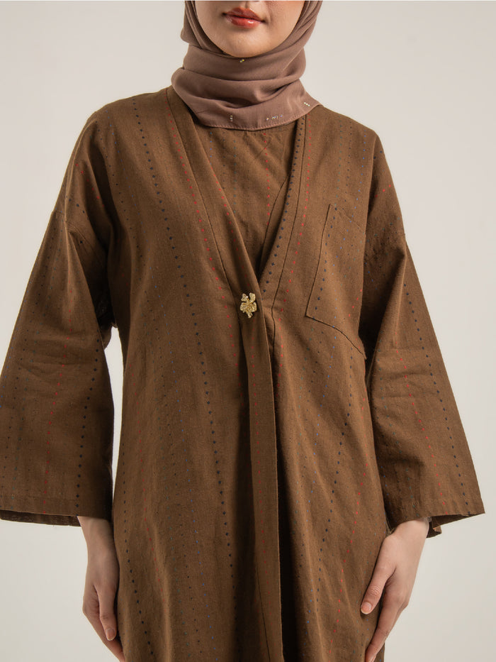Kebarung Widuri in Brown